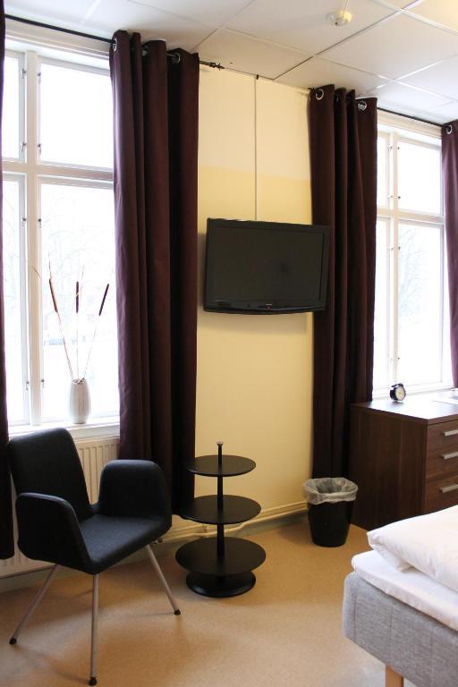 Köping Stationshusets Hotell Och Cafe חדר תמונה