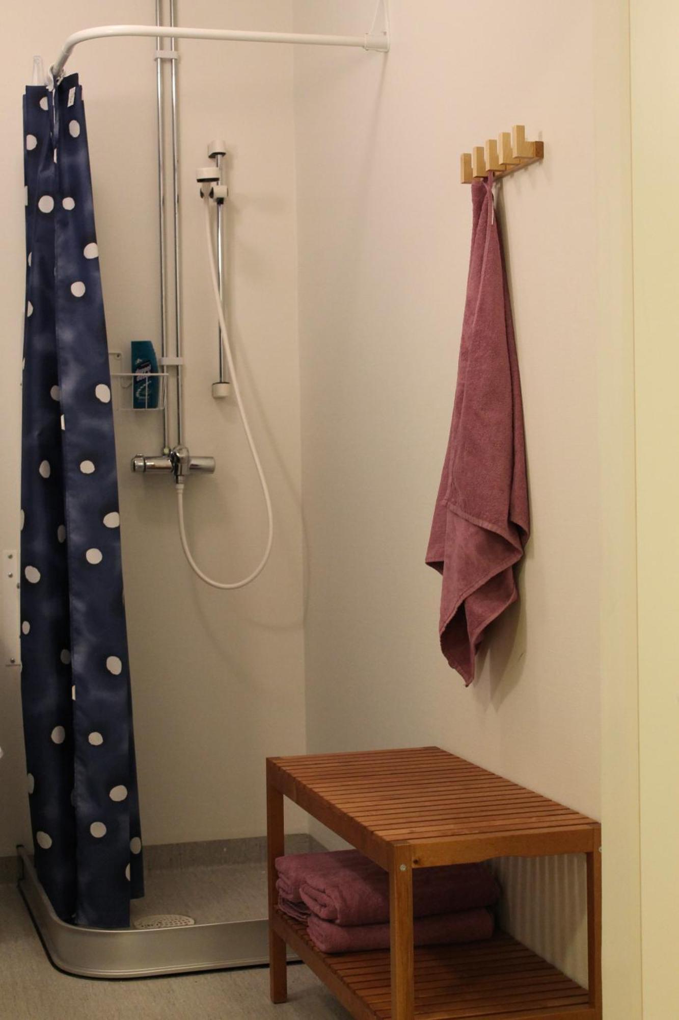 Köping Stationshusets Hotell Och Cafe מראה חיצוני תמונה