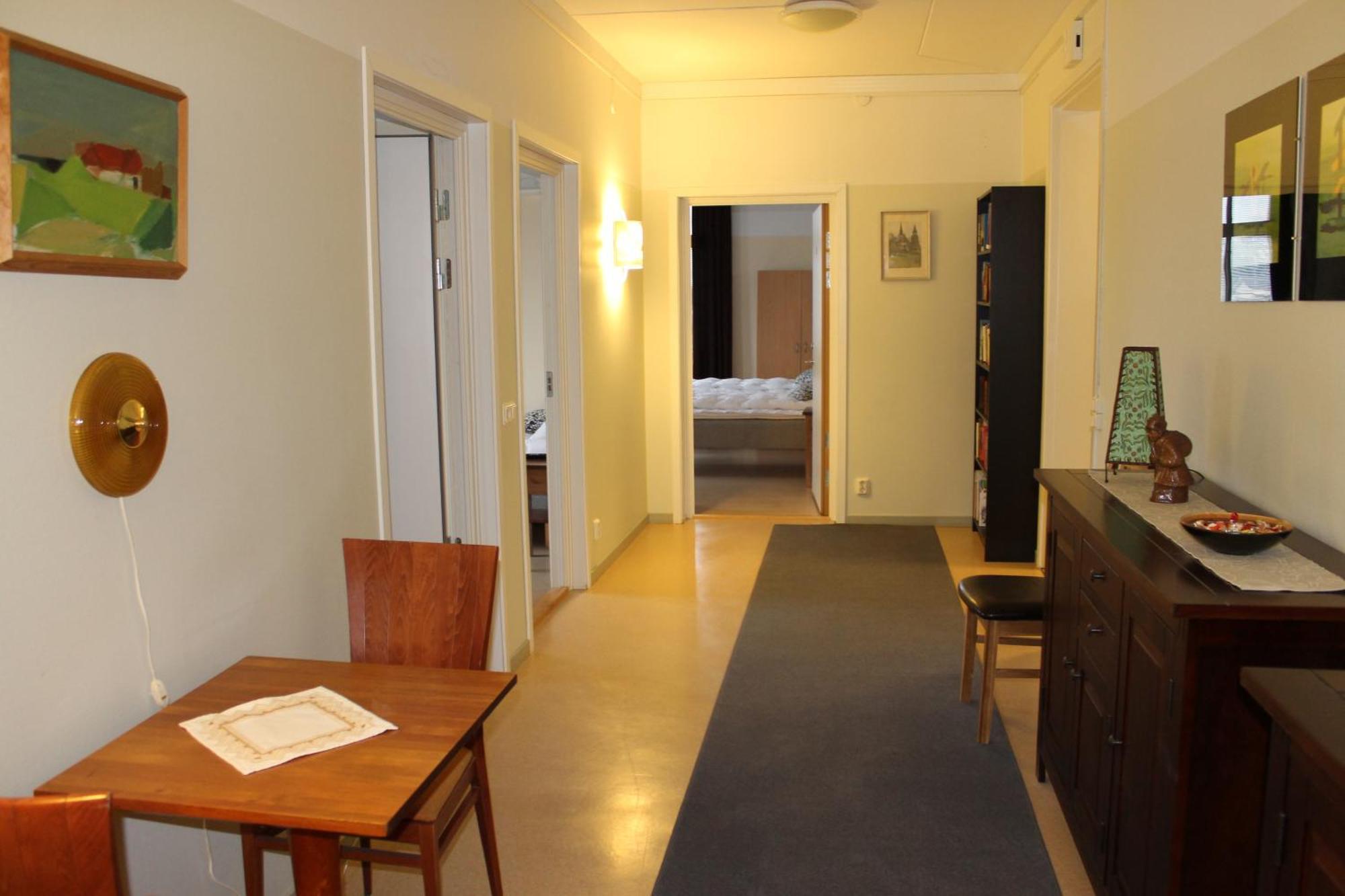 Köping Stationshusets Hotell Och Cafe מראה חיצוני תמונה